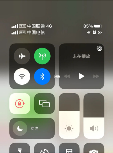 莲池苹果手机维修分享iPhone双卡信号解决办法 