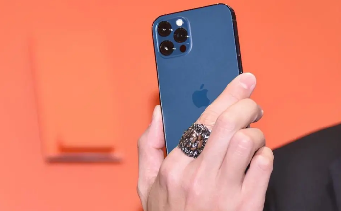 莲池苹果手机维修分享iPhone12系列重启方法教程 